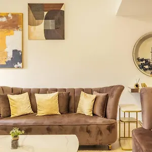  Guest house Leen Homes-jbr -spacious 4 Bedroom